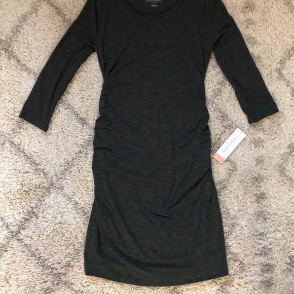 Liz Lange Maternity Dress - Picture 2 of 2